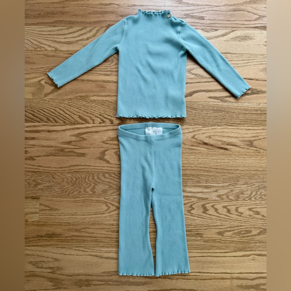 H&M sweater and pants set 2T